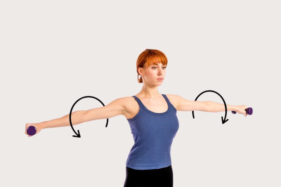 Bài tập xoay vòng tay giúp tăng cường và cải thiện cơ ngực