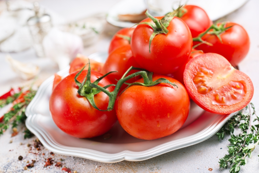 Cà chua là một trong các loại trái cây giúp tăng vòng 1