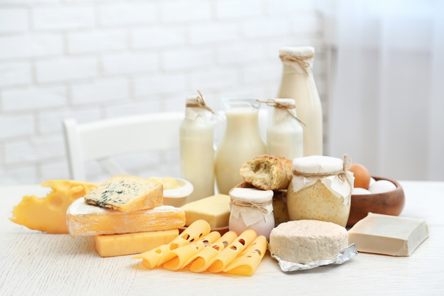 Trong sữa có chứa các chất giúp kích thích hormone sinh dục nữ